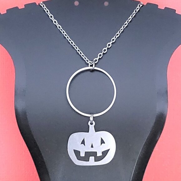 JACK O LANTERN Pumpkin Circle Stainless Steel Charm Chain Necklace 24" Halloween - Picture 1 of 9